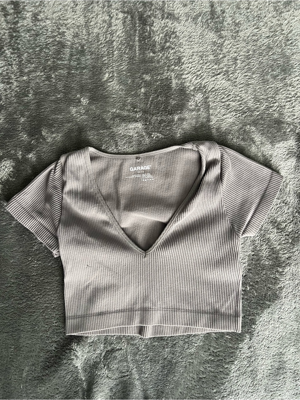 Garage Ribbed V-Neck Crop Top in Gray